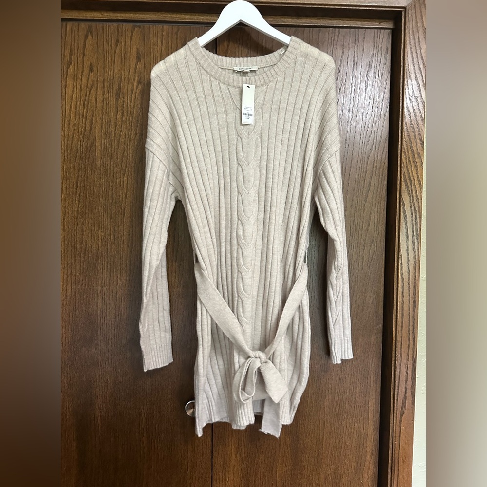 Francesca's Collections Cream Knit Sweater